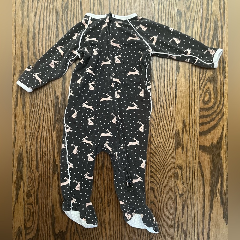 Black and White Pink infant Bamboo Footie Onsie with Bunny star Print Baby
